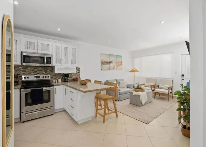 Peaceful 2br Retreat W Pool - Near Cr Beaches Apartamento