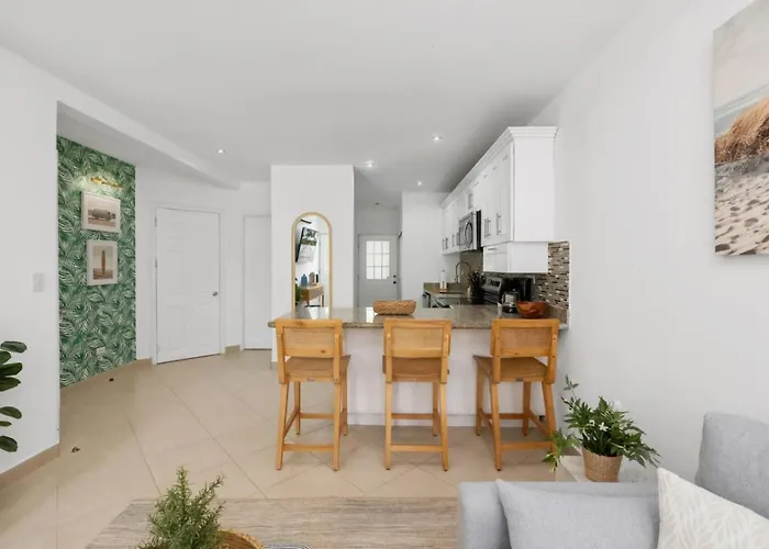 Apartment Cv38 Peaceful 2br With Pool - Near Cr Beaches